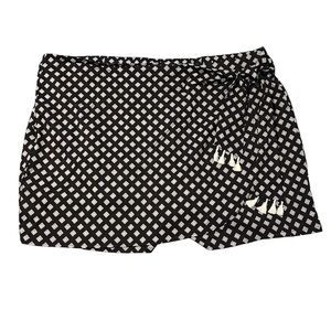 ◾️◽️Torrid Boho Black and White Patterned Rayon Skort 5X